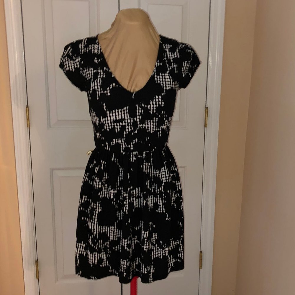 Three Hearts Dresses Black & White Dress